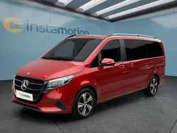 Rot Gebraucht 2024 Mercedes V220 Van / Kleinbus | 62.399 €