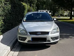 Silber Gebraucht 2005 Ford Focus Limousine | 1.150 € (Superpreis)