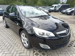 Gebraucht 2011 Opel Astra Edition Limousine | 3.950 € (Fairer Preis)