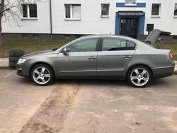 Grün Gebraucht 2009 VW Passat Limousine | 6.000 € (Teuer)