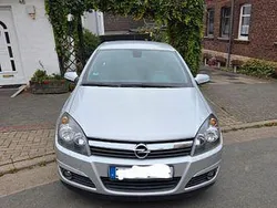 Silber Gebraucht 2005 Opel Astra Limousine | 2.499 € (Fairer Preis)