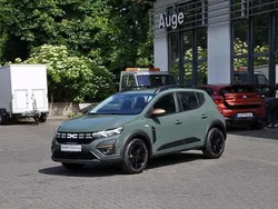 Grau Neu 2025 Dacia Sandero Extreme Kleinwagen | 20.200 € (Etwas zu teuer)
