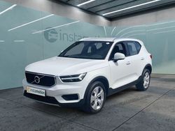 Weiß Gebraucht 2022 Volvo XC40 Momentum SUV | 29.090 € (Fairer Preis)