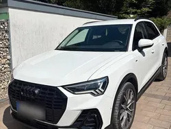 Weiß Gebraucht 2019 Audi Q3 Design SUV | 26.900 € (Fairer Preis)