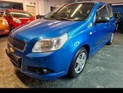 Blau Gebraucht 2011 Chevrolet Aveo Kleinwagen | 1.950 €