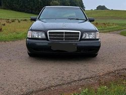 Schwarz Gebraucht 1994 Mercedes C220 Limousine | 1.350 €