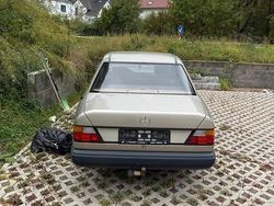 Gebraucht 1987 Mercedes 230 Limousine | 1.400 €