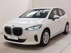 Weiß Gebraucht 2024 BMW 218 Active Tourer Van / Kleinbus | 26.980 € (Superpreis)