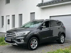 Grau Gebraucht 2018 Ford Kuga Titanium SUV | 10.300 € (Guter Preis)