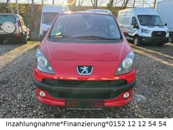 Rot Gebraucht 2006 Peugeot 1007 Premium Kleinwagen | 2.500 € (Etwas zu teuer)