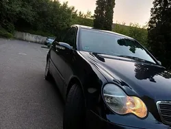 Blau Gebraucht 2002 Mercedes C200 Limousine | 3.500 €