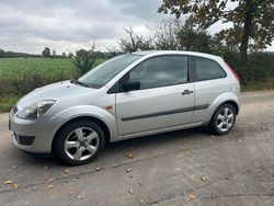 Silber Gebraucht 2007 Ford Fiesta Kleinwagen | 1.300 € (Fairer Preis)
