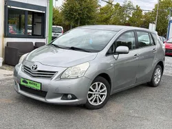 Grau Gebraucht 2012 Toyota Verso Edition Van / Kleinbus | 2.800 € (Superpreis)