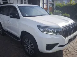 Weiß Gebraucht 2022 Toyota Land Cruiser TEC-Edition SUV | 65.999 € (Fairer Preis)