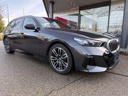 Grau Gebraucht 2024 BMW 520 M Sport Limousine | 49.890 € (Superpreis)