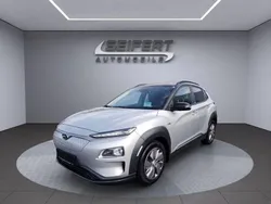 Platinum silver / mic Gebraucht 2021 Hyundai Kona Premium SUV | 23.790 € (Fairer Preis)