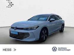 Pure white Gebraucht 2024 VW Passat Elegance Kombi | 34.899 € (Superpreis)
