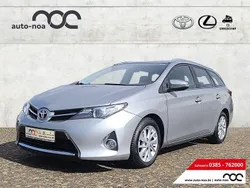Silber Gebraucht 2013 Toyota Auris Touring Sports Life+ Kombi | 9.900 € (Teuer)