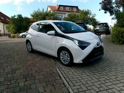 Weiß Gebraucht 2020 Toyota Aygo X-play Kleinwagen | 5.988 € (Superpreis)