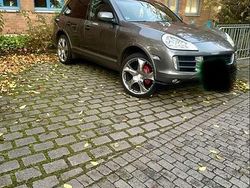 Grau Gebraucht 2008 Porsche Cayenne Basis SUV | 9.700 € (Fairer Preis)