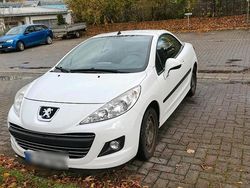 Weiß Gebraucht 2011 Peugeot 207 CC Cabrio | 2.300 € (Guter Preis)