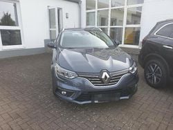 Grau Gebraucht 2017 Renault Mégane GrandTour Intens Kombi | 10.800 € (Fairer Preis)
