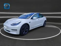 Weiß Gebraucht 2020 Tesla Model 3 Limousine | 31.900 € (Teuer)