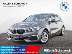 Mineralgrau Gebraucht 2021 BMW 118 Luxury Line Kleinwagen | 24.950 € (Teuer)