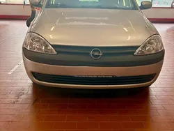 Silber Gebraucht 2001 Opel Corsa Kleinwagen | 900 € (Guter Preis)