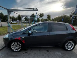 Grau Gebraucht 2009 Fiat Punto Kleinwagen | 2.400 € (Etwas zu teuer)