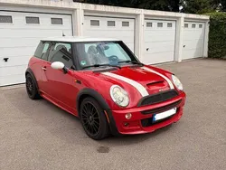 Rot Gebraucht 2005 Mini John Cooper Works Kleinwagen | 4.700 € (Etwas zu teuer)