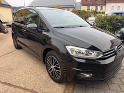 Schwarz Gebraucht 2015 VW Touran Comfortline Van / Kleinbus | 15.900 € (Etwas zu teuer)