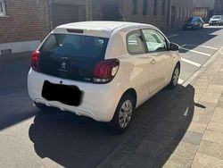 Weiß Gebraucht 2014 Peugeot 108 Active Kleinwagen | 5.500 € (Etwas zu teuer)