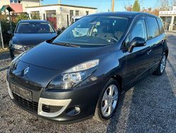 Grau Gebraucht 2011 Renault Scénic III Dynamique Van / Kleinbus | 4.490 € (Fairer Preis)