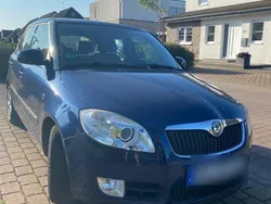 Blau Gebraucht 2009 Skoda Fabia Kleinwagen | 3.250 € (Fairer Preis)