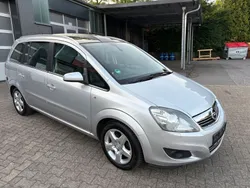 Silber Gebraucht 2008 Opel Zafira Innovation Van / Kleinbus | 4.990 € (Fairer Preis)