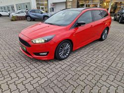 Racerot Gebraucht 2018 Ford Focus ST-Line Kombi | 14.340 € (Guter Preis)