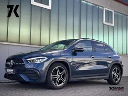 Blau Gebraucht 2022 Mercedes GLA200 AMG line SUV | 29.988 €