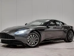 Grau Gebraucht 2017 Aston Martin DB11 | 114.500 €