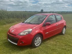 Rot Gebraucht 2009 Renault Clio II Dynamique Kleinwagen | 2.300 € (Fairer Preis)