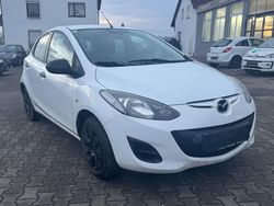 Weiß Gebraucht 2012 Mazda 2 Active Limousine | 2.290 € (Fairer Preis)