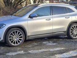 Silber Gebraucht 2021 Mercedes GLA250 AMG line SUV | 36.500 € (Fairer Preis)