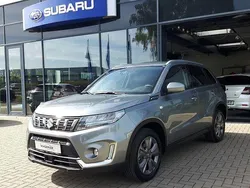 Grau Gebraucht 2024 Suzuki Vitara Comfort SUV | 24.690 € (Etwas zu teuer)