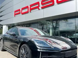 Porsche Panamera 4
