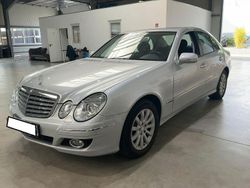 Silber Gebraucht 2008 Mercedes E200 Limousine | 12.491 €