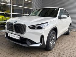 Alpinweiß uni Neu 2025 BMW iX1 Shadowline SUV | 49.990 € (Fairer Preis)