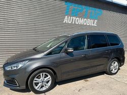 Grau Gebraucht 2020 Ford Galaxy Titanium Van / Kleinbus | 26.400 € (Teuer)