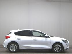 Weiss Gebraucht 2020 Ford Focus Titanium Limousine | 14.280 € (Guter Preis)