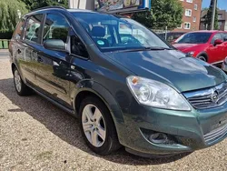 Grün Gebraucht 2009 Opel Zafira Edition Van / Kleinbus | 2.290 € (Superpreis)