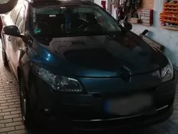 Grau Gebraucht 2012 Renault Mégane GrandTour Luxe Kombi | 4.900 € (Fairer Preis)